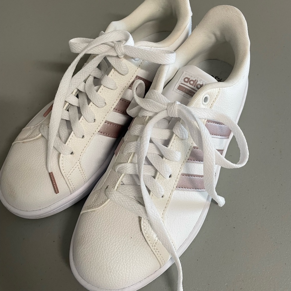 Womens adidas sneakers, 8.5